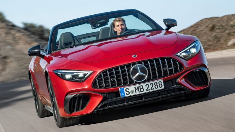 مرسدس بنز قرمز